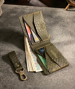 ~ Legendary ~ Enfold wallet millatry green + free medal