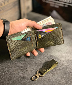 ~ Legendary ~ Enfold wallet millatry green + free medal