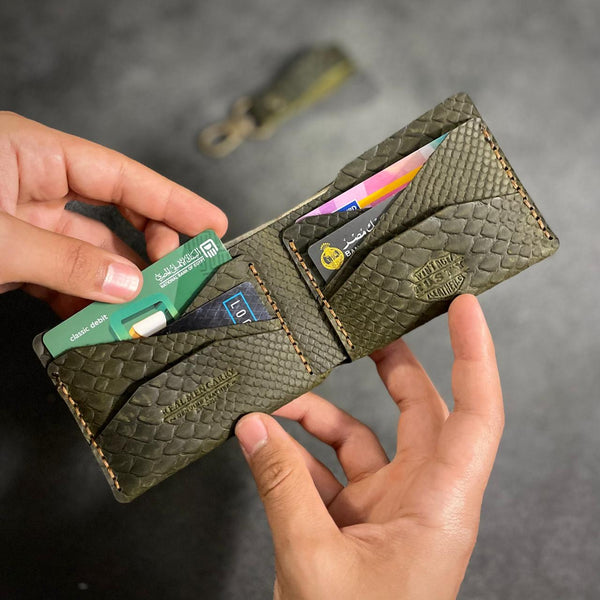 ~ Legendary ~ Enfold wallet millatry green + free medal