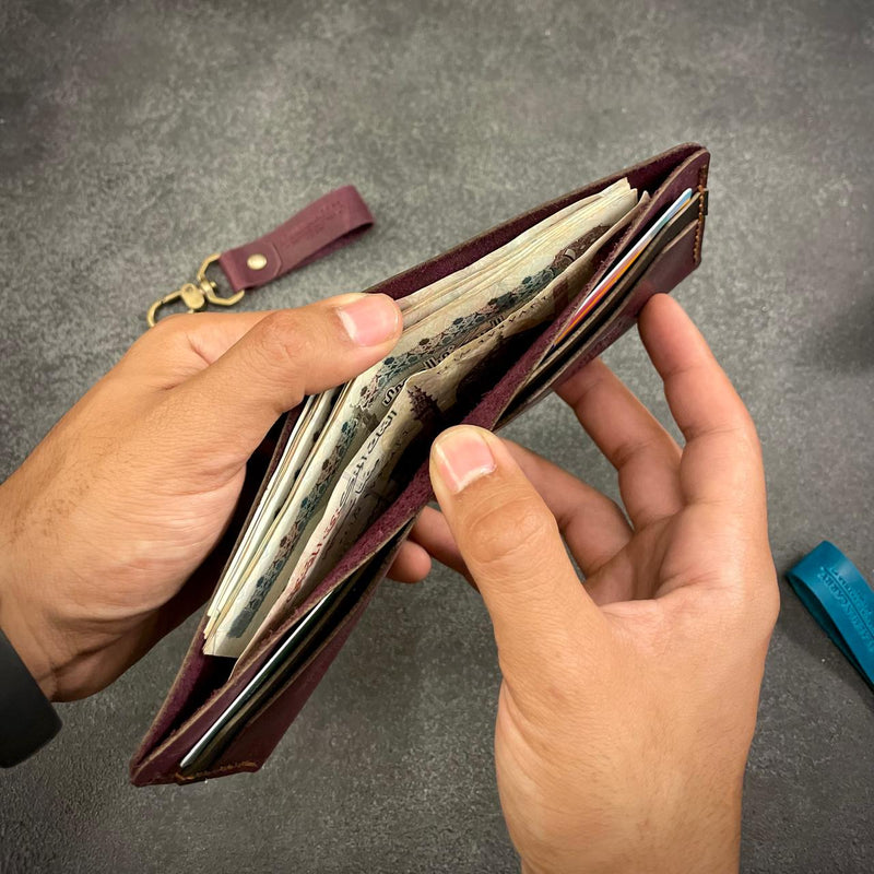 Claw wallet - “Cow pull-up leather”