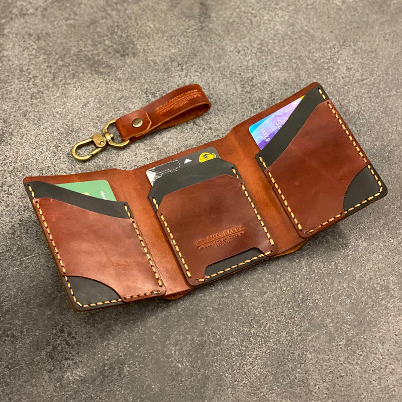 Trifold wallet “Cow pull-up leather”