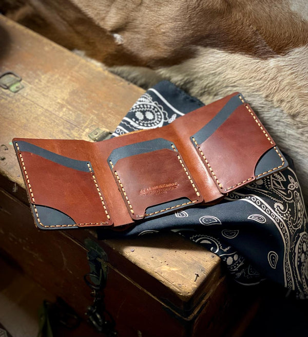 Trifold wallet “Cow pull-up leather”