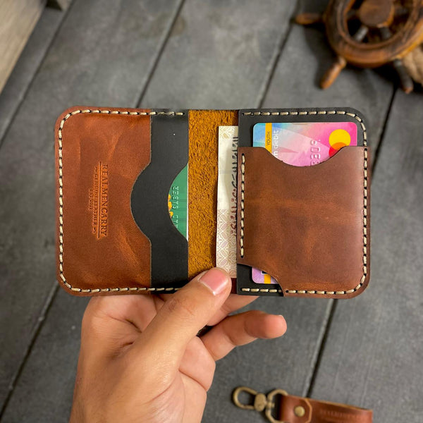 Frank card holder - cow pull-up leather + free medal 🎁